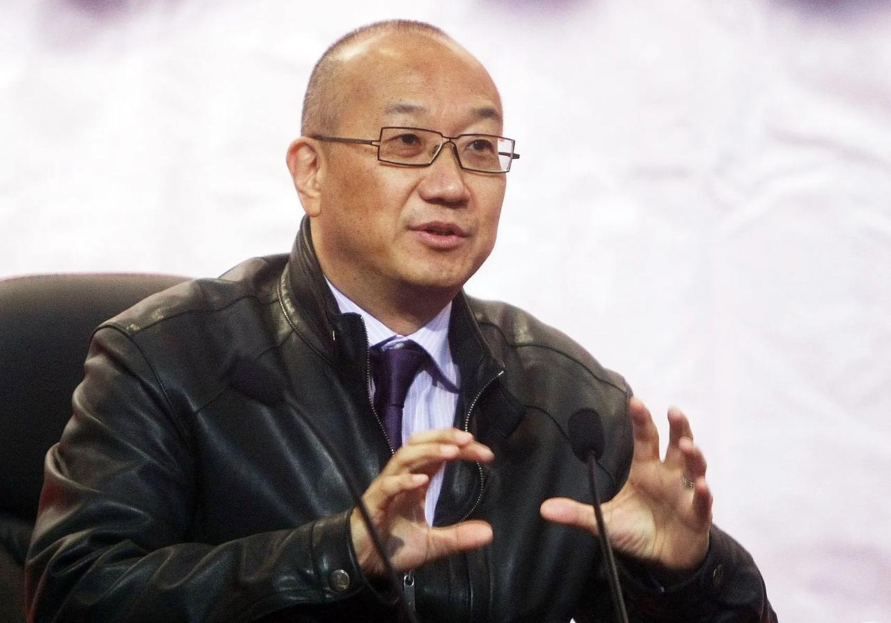 面对春节催婚逼房，房地产大佬冯仑称：不能因为房子便宜就买房！
一到春节，很多年轻
