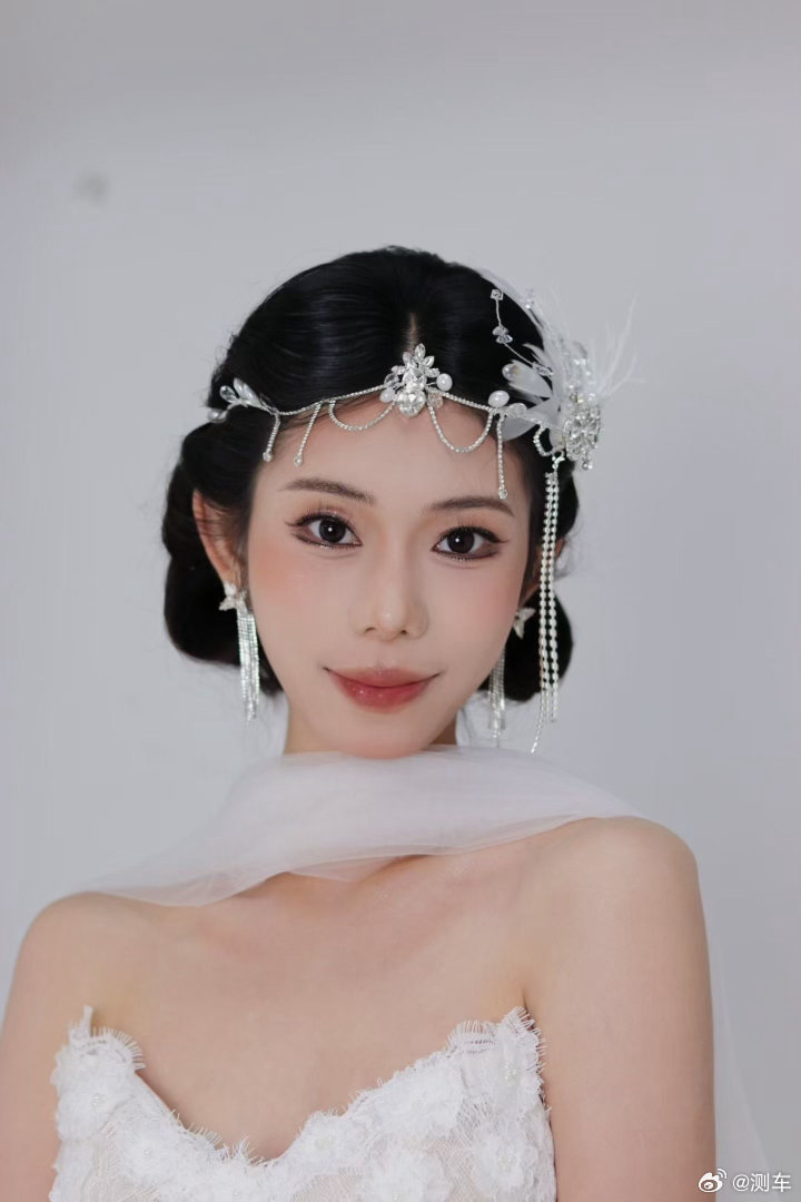 法式手推波也是整上了，妆面模特的一天妆面模特蕾蕾的日记