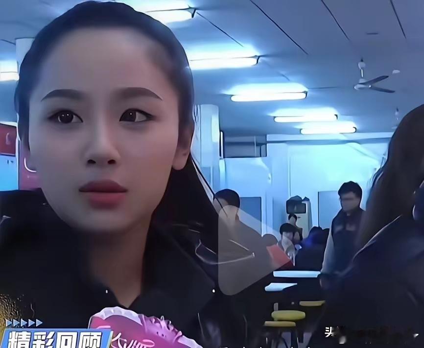 刷到杨紫大学时期的采访视频，真的有被狠狠惊艳到了! 