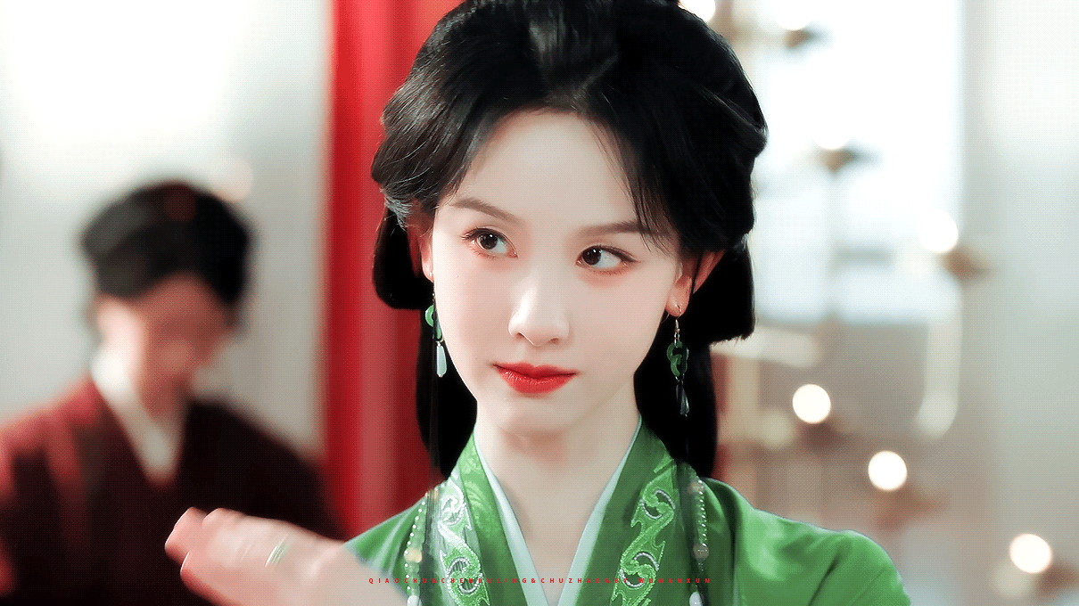 陈都灵不理解但微笑翘楚确认过了， 《翘楚》里女主就是被这三个（四个）男主轮流"欺
