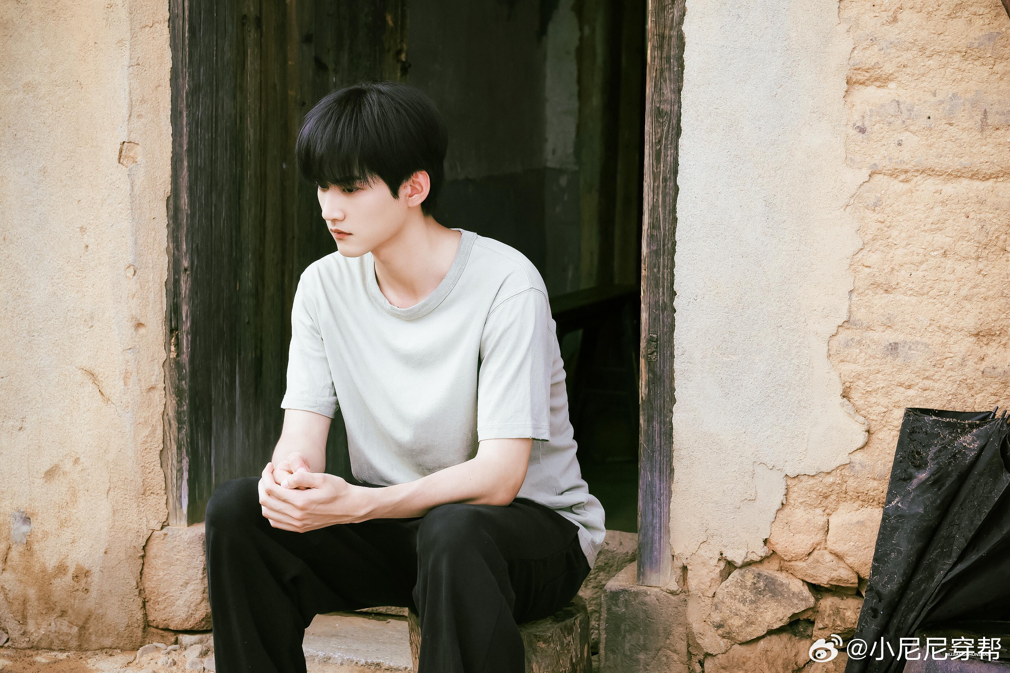 李雾没吃过的剩饭让周柯宇吃上了 周柯宇咱有点儿包袱行不！平时抽象搞笑就算了，这是