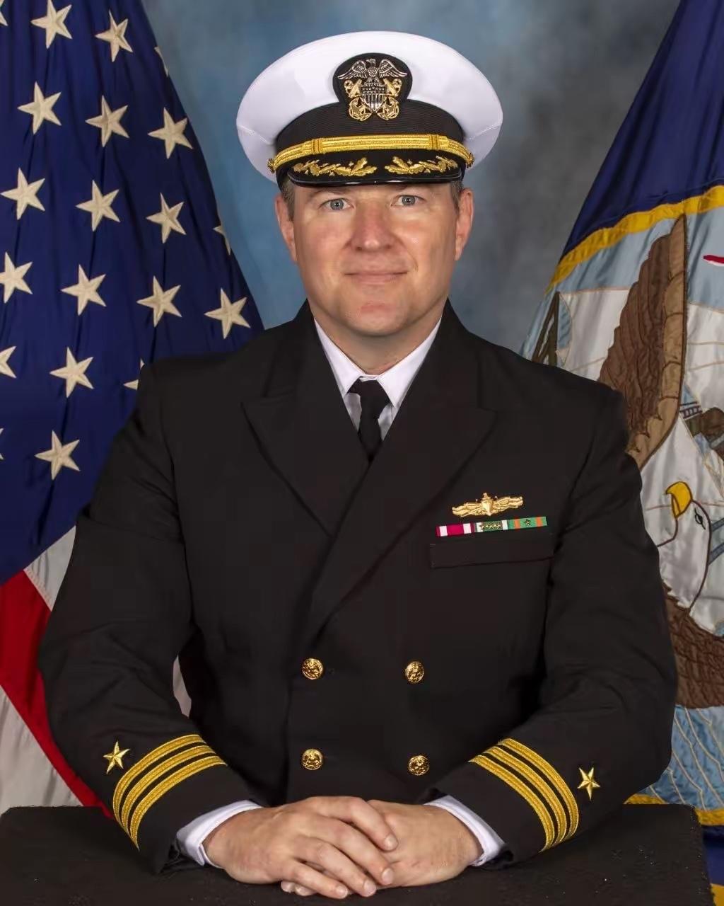 历史无数次证明，强盗出身的后代终究还是强盗、畜生：
“记住这两个罪犯。他们是‘斯