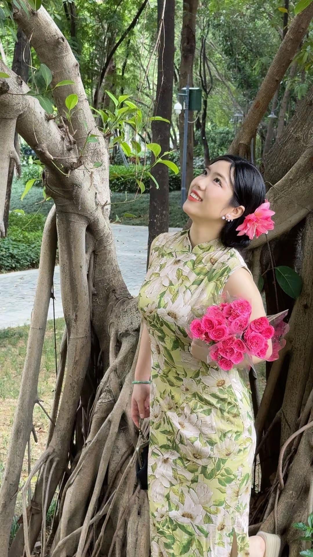 绿枝丫儿  好嫩的颜色 旗袍就是女人最好的穿搭展示了身材又禁锢了行为可以让自己更