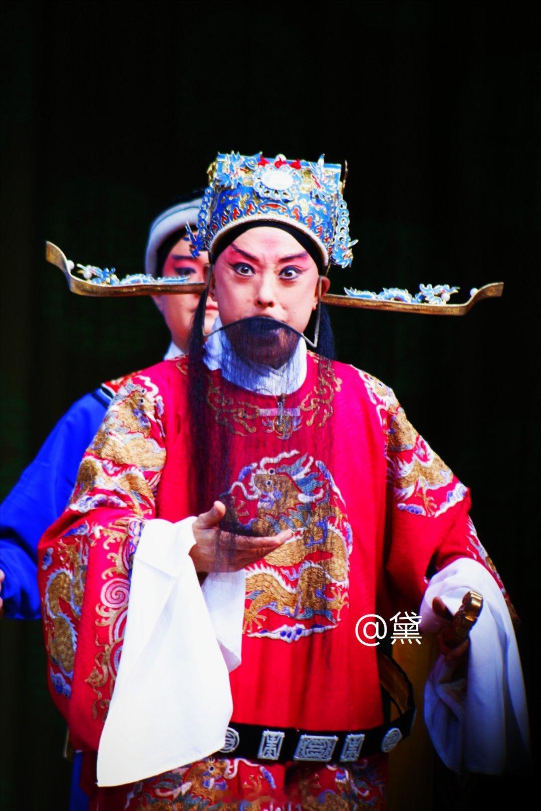 这就是六十五岁的老头吗？有点意思