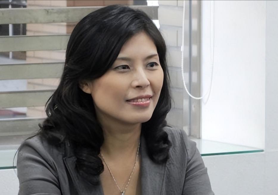 寄语郑丽文
当前台海局势波谲云诡，中华民族迈向伟大复兴的历史进程已然来到关键节点