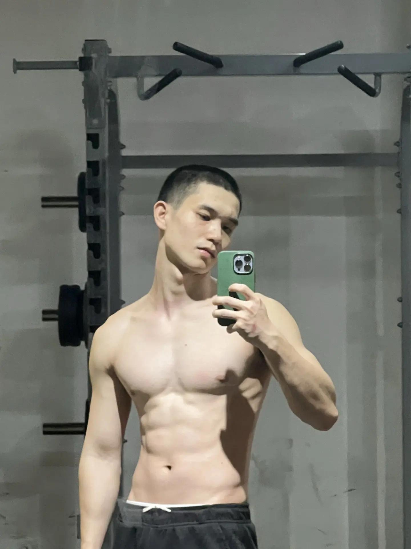 永远的男神！[害羞] 