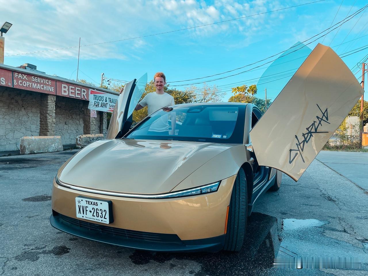 2022年，马斯克接受传记作者采访时，连说三个“不”。

停顿很久，他才开口：“