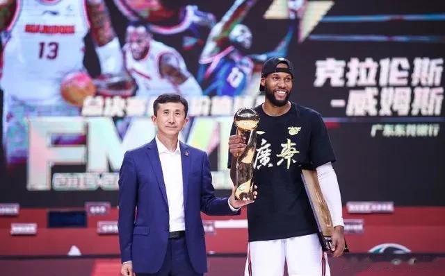 广东宏远签约威姆斯，场上虽然毛用没有，但为何朱总仍要“花重金”签下威姆斯呢？原因