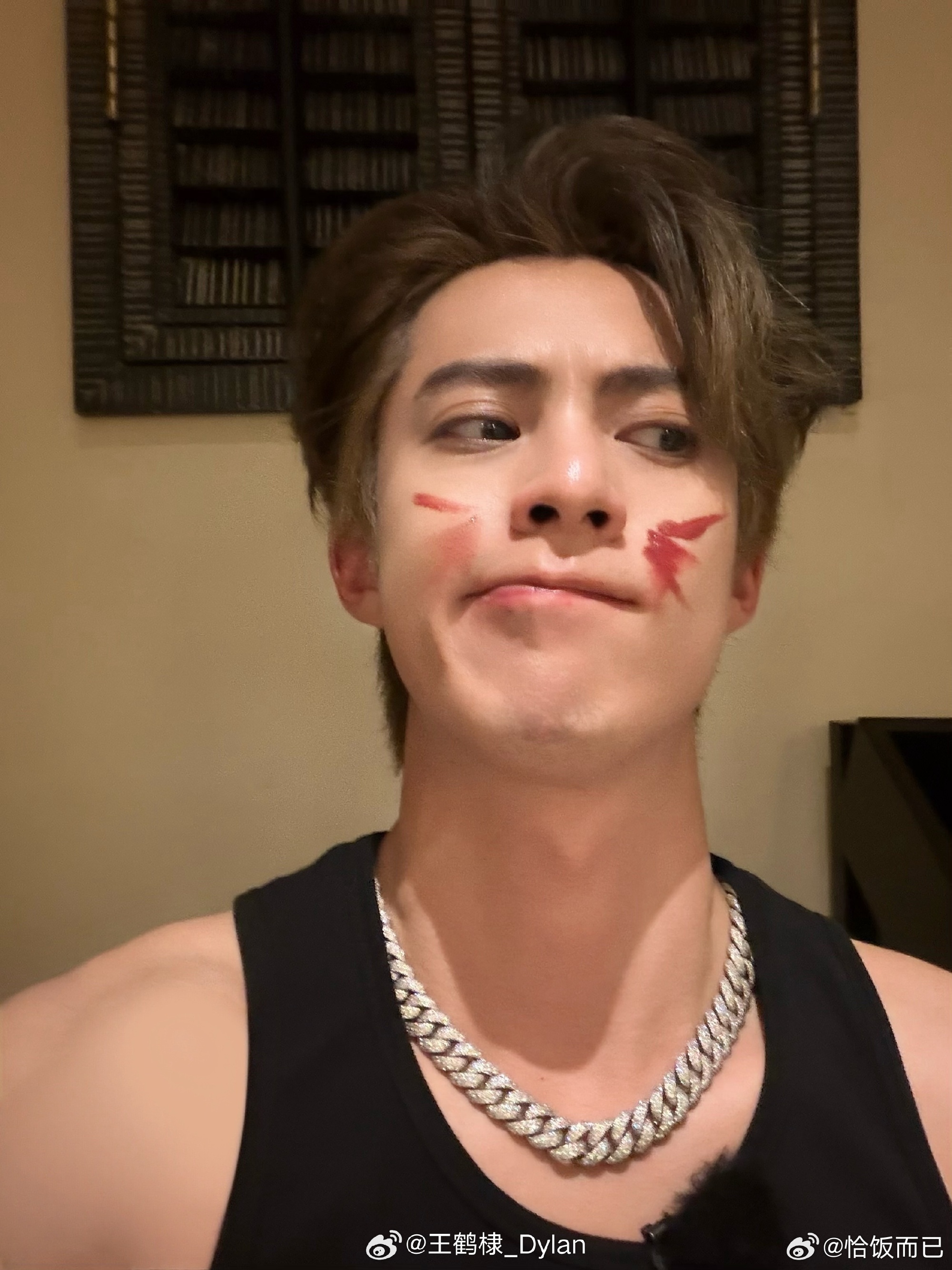 王鹤棣今日自拍营业！猫塑🈶 