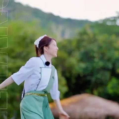 #张雅琪中餐厅结束后都胖了# 工作之余被美食包围，每天都能吃到可口饭菜，录完节目长胖，这大概就是录制