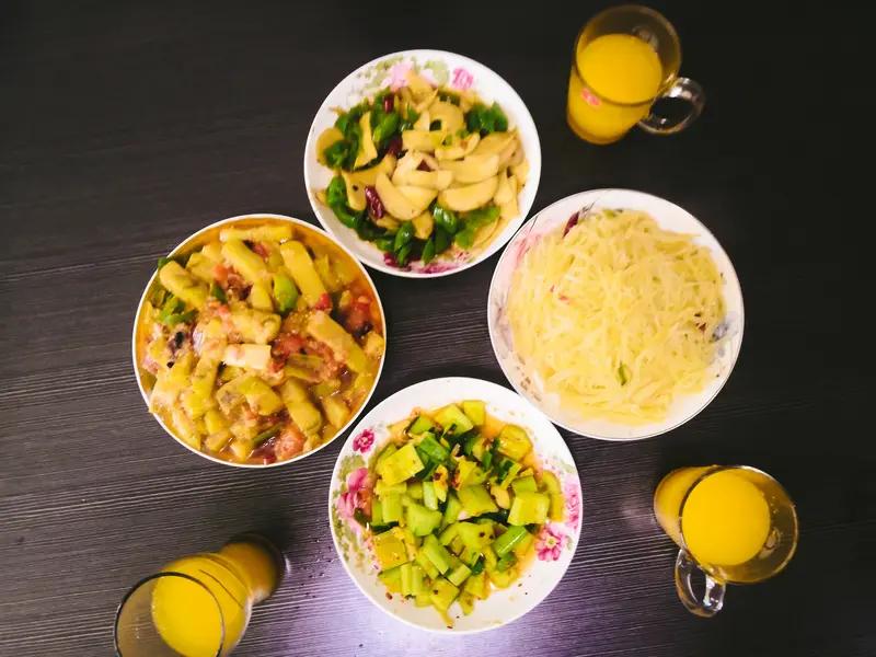 晚餐如何吃得丰盛,又不发胖? 想晚餐吃得丰盛又不发胖，其实有不少诀窍。
食物选择