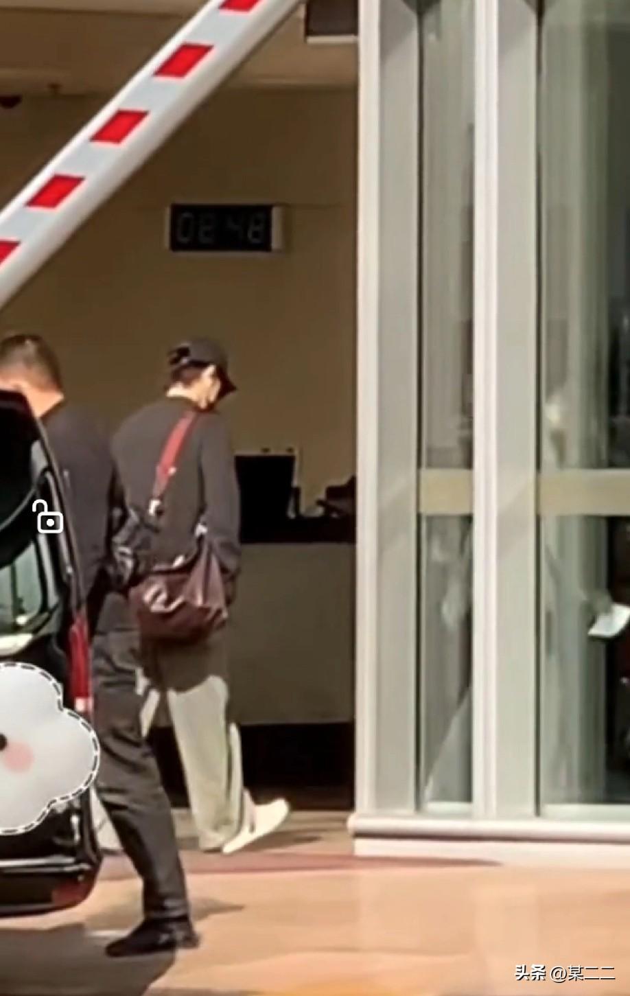 肖战到青岛了，正式进组腾讯视频S+级悬疑大剧《十日终焉》，开启新角色"齐夏"的塑