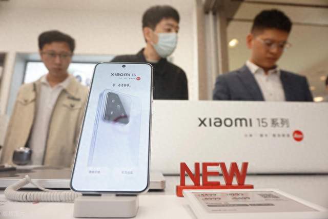 内存涨175%，手机开始砍单