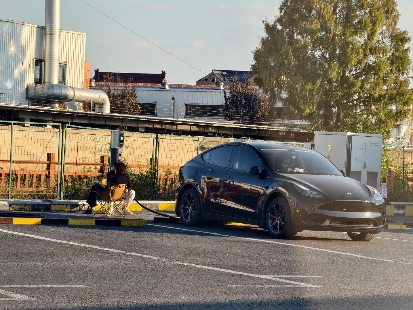 当我 充着 5C， 觉得 500kW 都不够快的时候，人家可能觉得 60kw 都