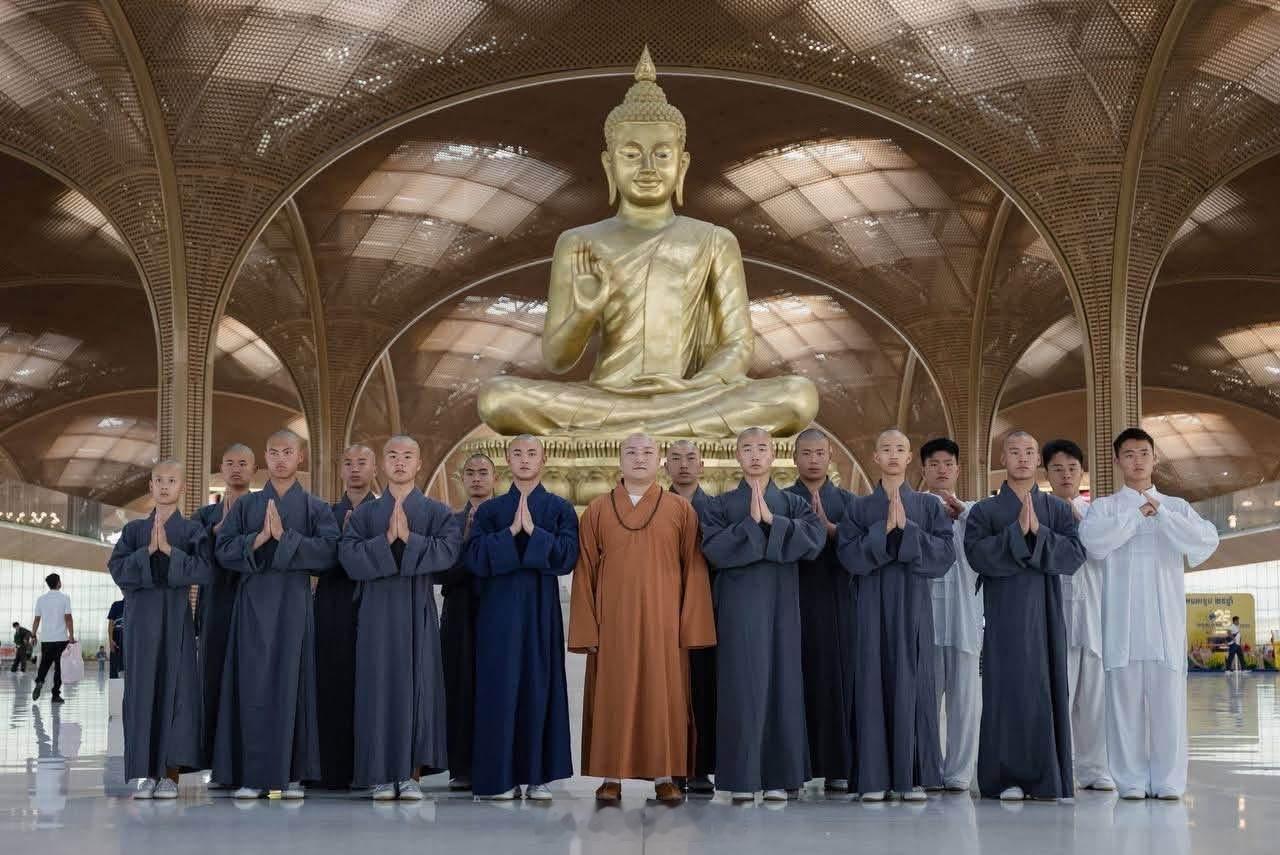 🇨🇳🇰🇭中国少林僧团已抵达柬埔寨金边，将参加中柬武术表演活动，以少林功夫