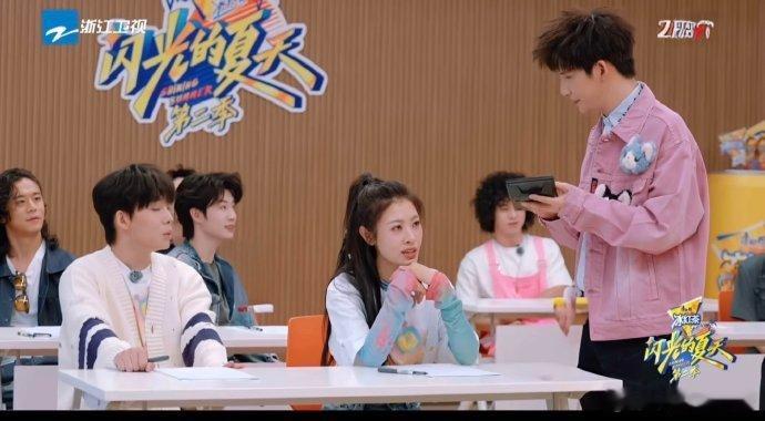 别人学声乐靠天赋，李允儿学声乐靠“心跳”！韩红的严格指导、大张伟的趣味考核，把一