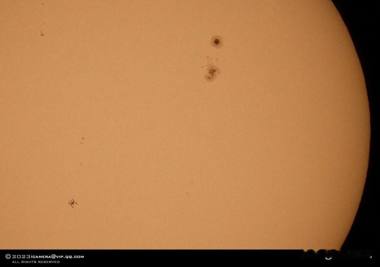 黑暗成就了太阳的另一种美--太阳黑子
#太阳##太阳黑子##宇宙探索编辑部#