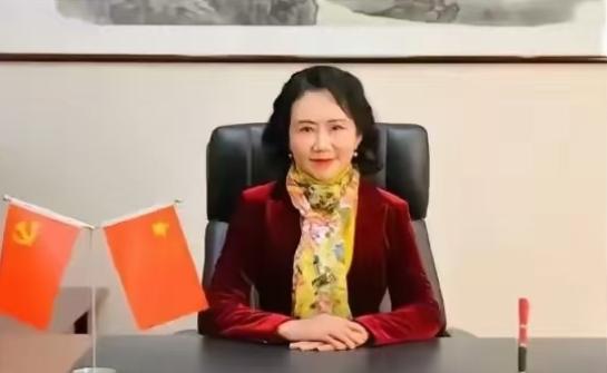 入职1个月被逼走！400应届生遭龙头企业收割，吃相太难看！

今年职场最让人唏嘘
