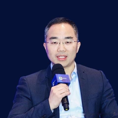 杭州猥亵案，一个清华高材生，一个哈工大高材生，为何堕落得如此快速，给清华抹黑给哈