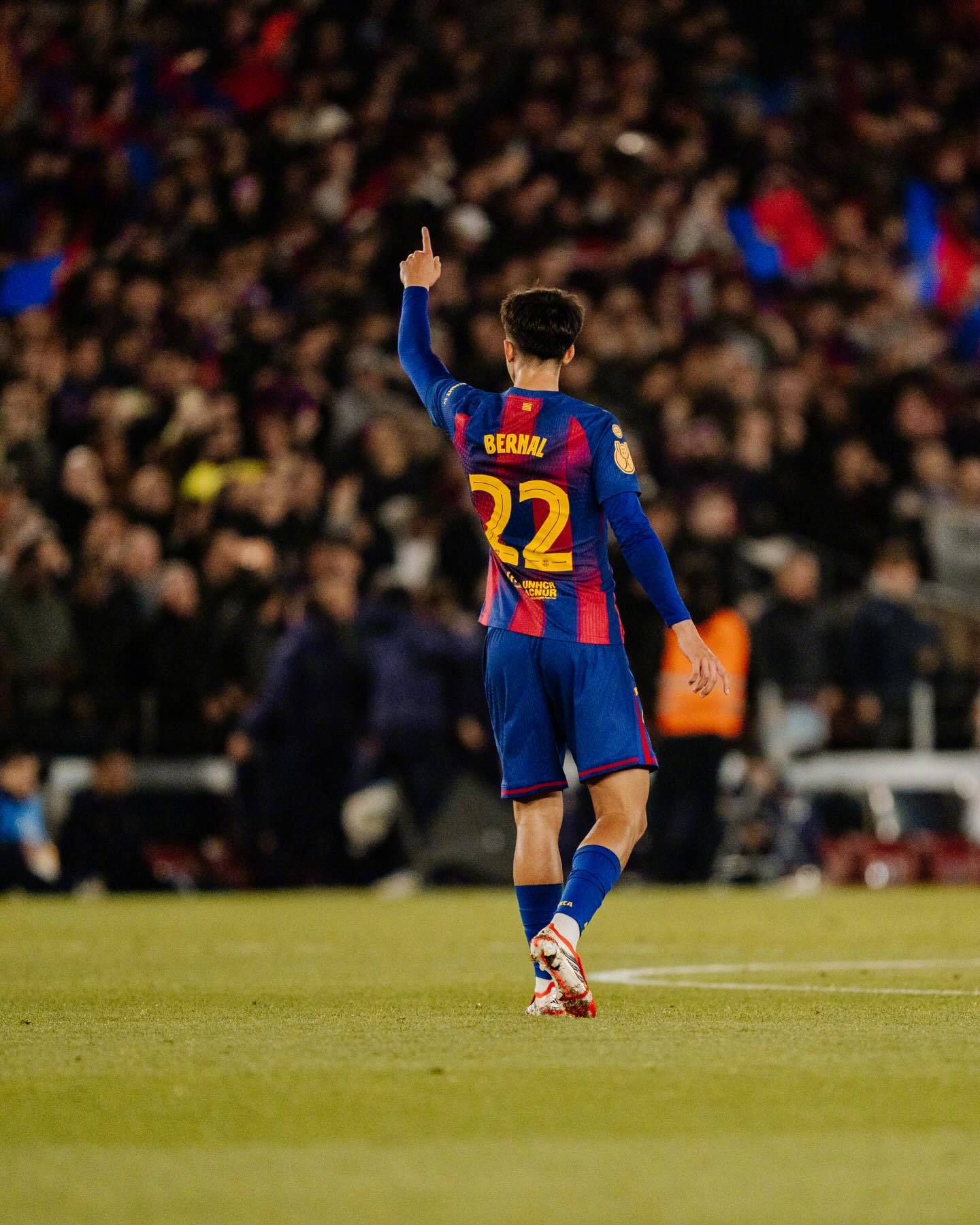 ⚽⚽一线队生涯首个梅开二度！🥹小伯，提起你的成长，会流泪的不止是爸爸妈妈。巴萨