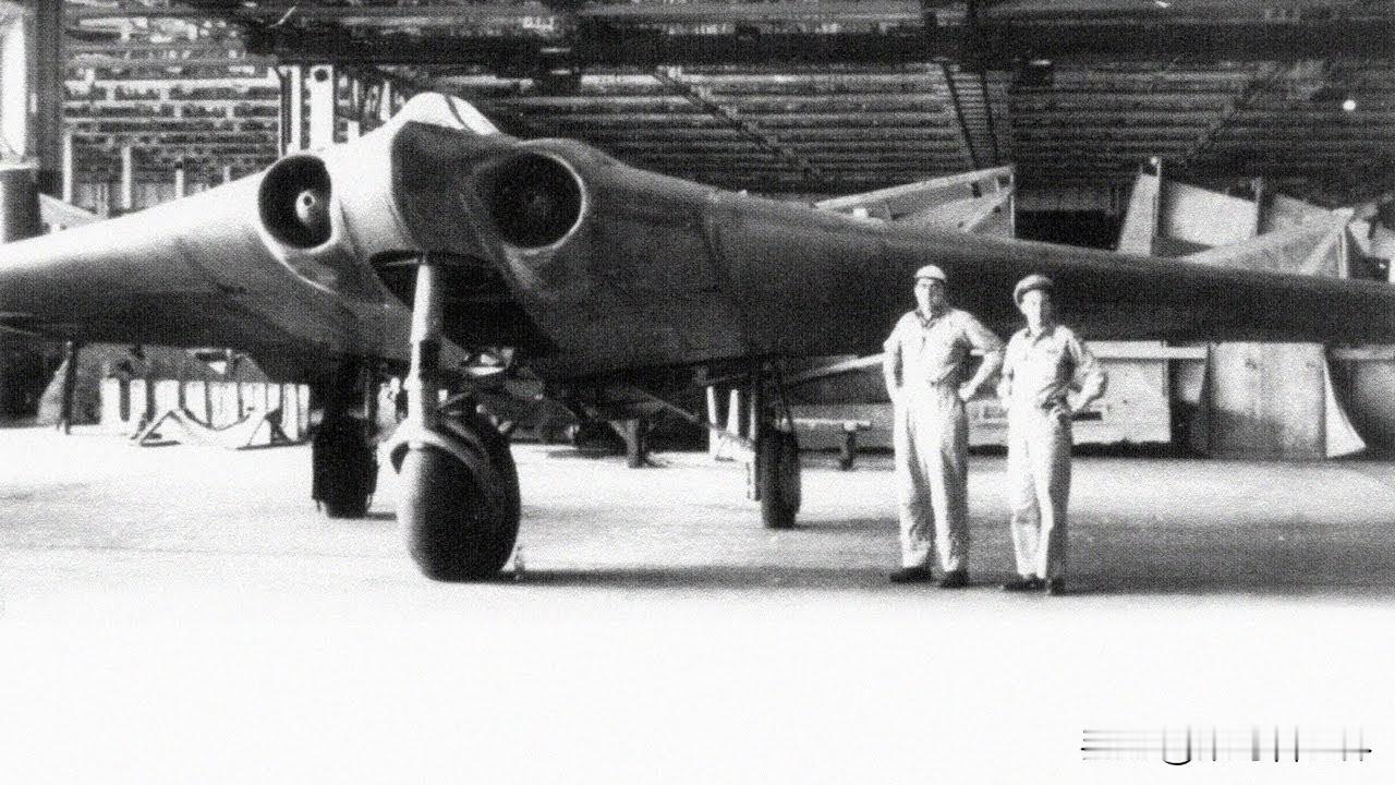 德国的霍顿 229 型轰炸机于 1944 年率先推出了喷气式动力的飞翼设计——这