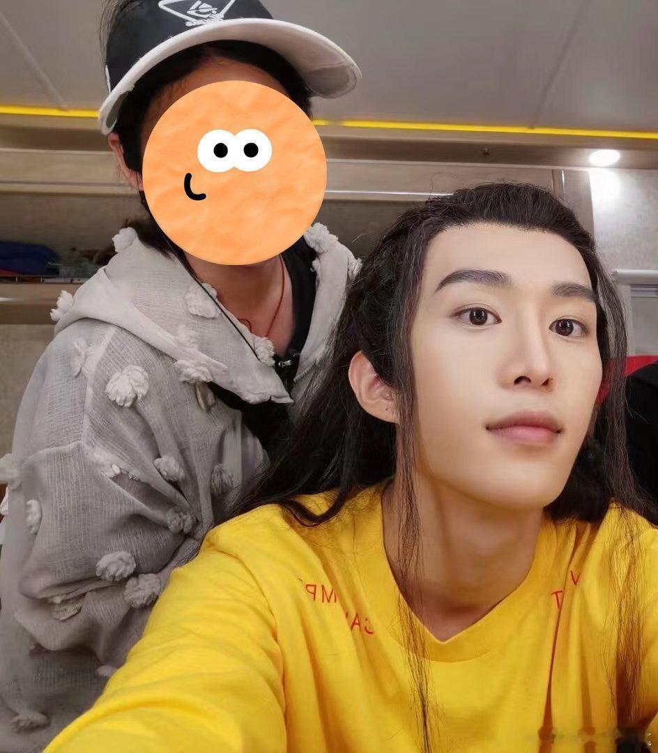 如此古早的自拍🤳 