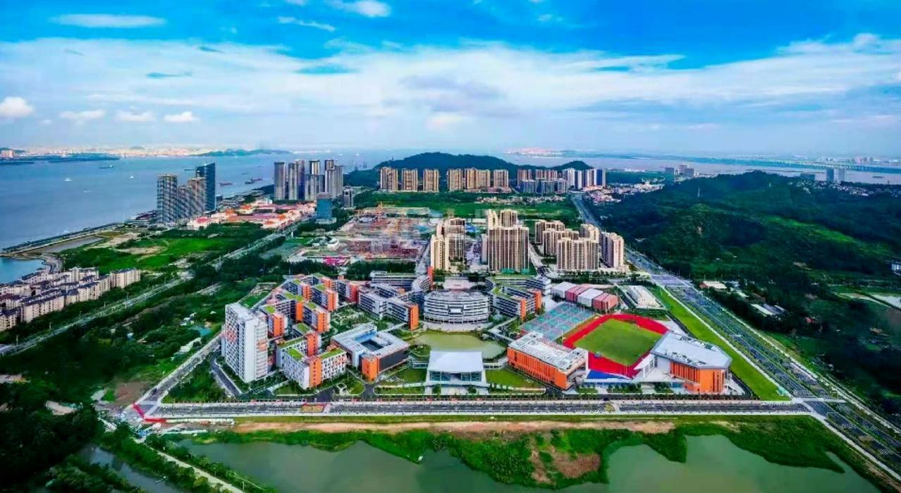 5月12日下午3时，2026年广州市普通高中名额分配计划电脑派位仪式在广州市招考