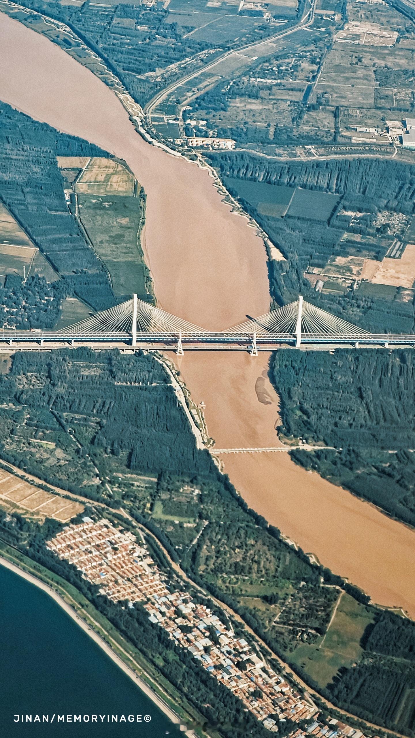 天不错, 真航拍, 济南进场🛬穿城而过​清晰的拍到了新黄河大桥，华山，全福立交