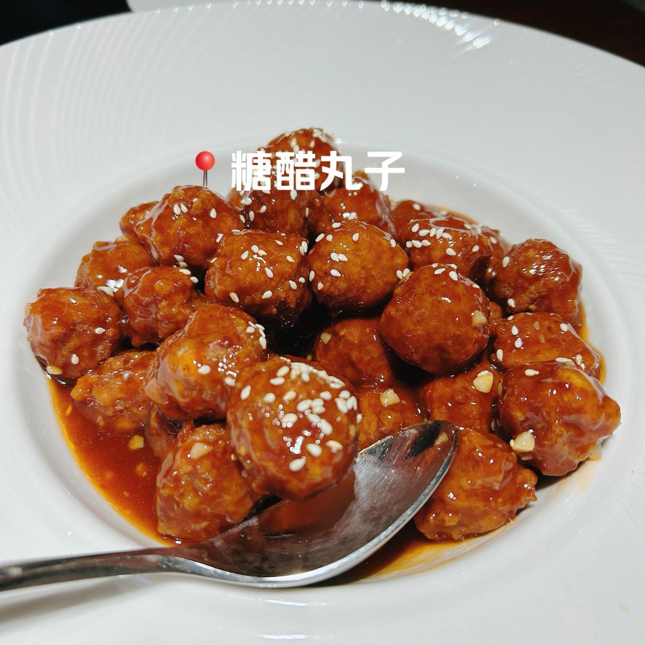 茶几不是用来吃饭的？——
网上信息：有人问，为什么山西人爱用茶几吃饭？
评论区有