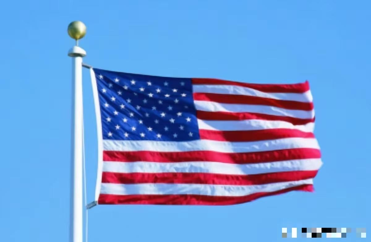 不得不说，特朗普是真牛。从他淡定重回舞台这一刻，而且白宫能带枪入，断定是自编自导