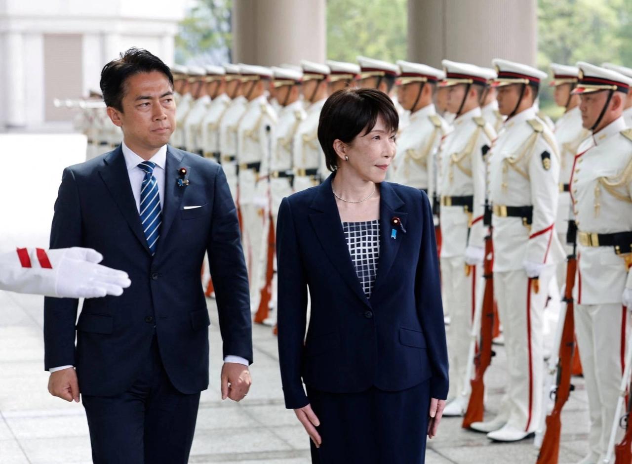 日本首相高市早苗现在摊上的事儿，一件比一件头疼

外交上跟中国、俄罗斯的关系越来