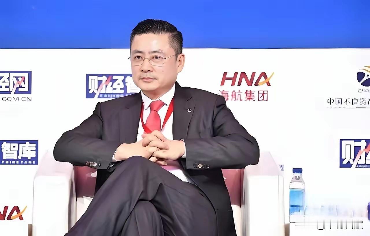 要看面相简直是仪表堂堂，正人君子，非贵既富。可惜看颜值不顶事，三整两整进去了。如