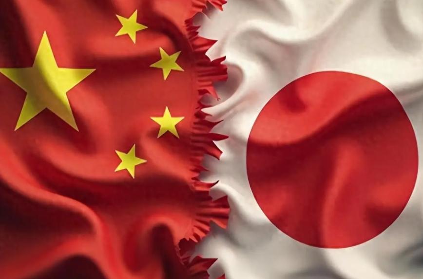 日本警告中国，要求中国必须接受南海仲裁结果！7月12日，根据日媒报道，日本外务大