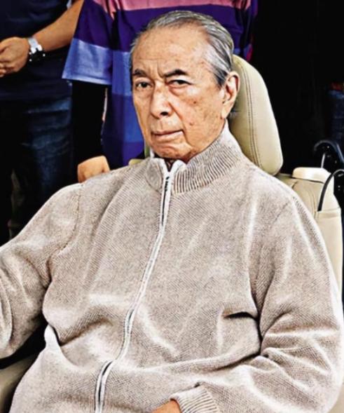 何鸿燊是个谜！2009年，88岁何鸿燊各脏器就已衰竭，但他直到2020年才死亡，