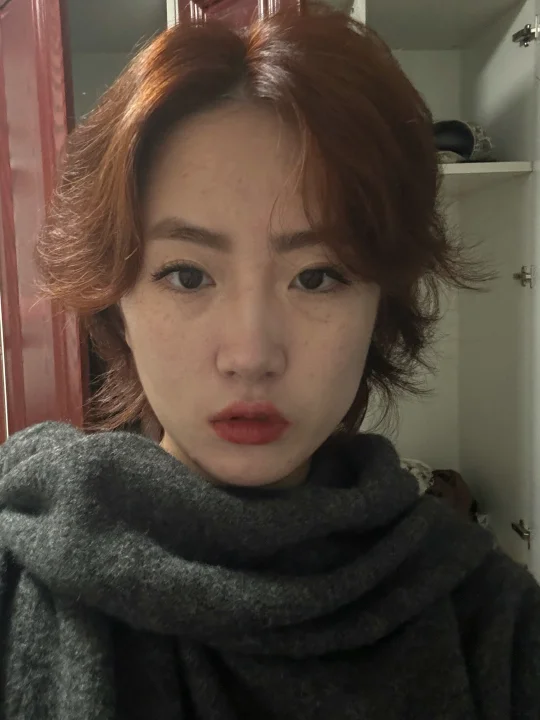 应该是剪到了人生短发