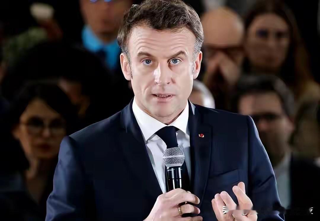 马克龙突然宣布：欧洲向俄罗斯摊牌，停战后也绝不撤出乌克兰！