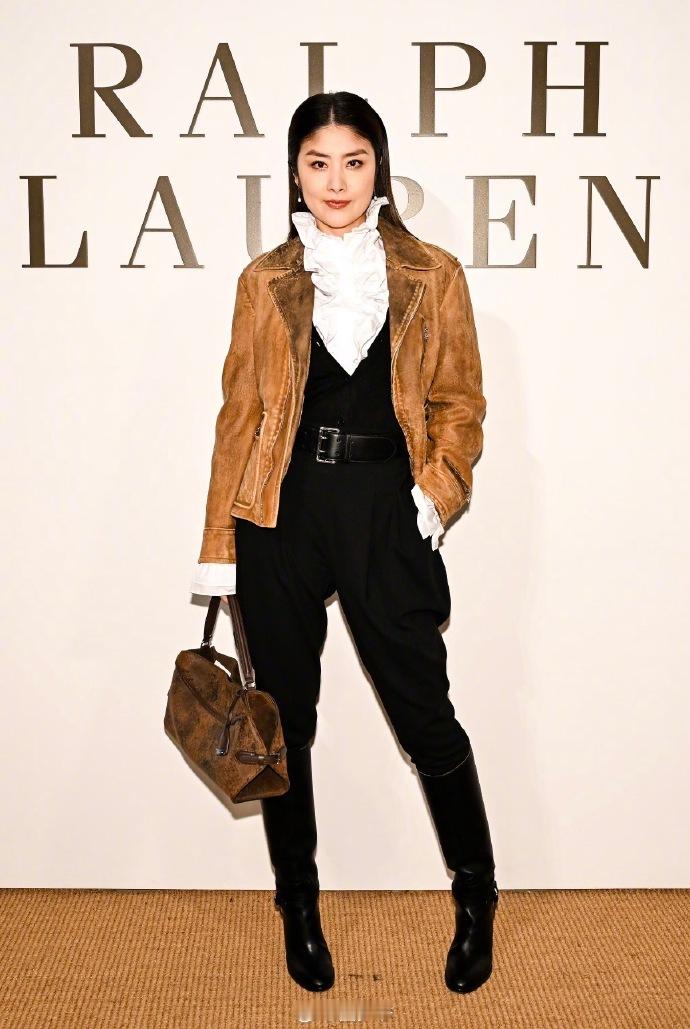 妈呀，你告诉我这是陈慧琳？？？ 