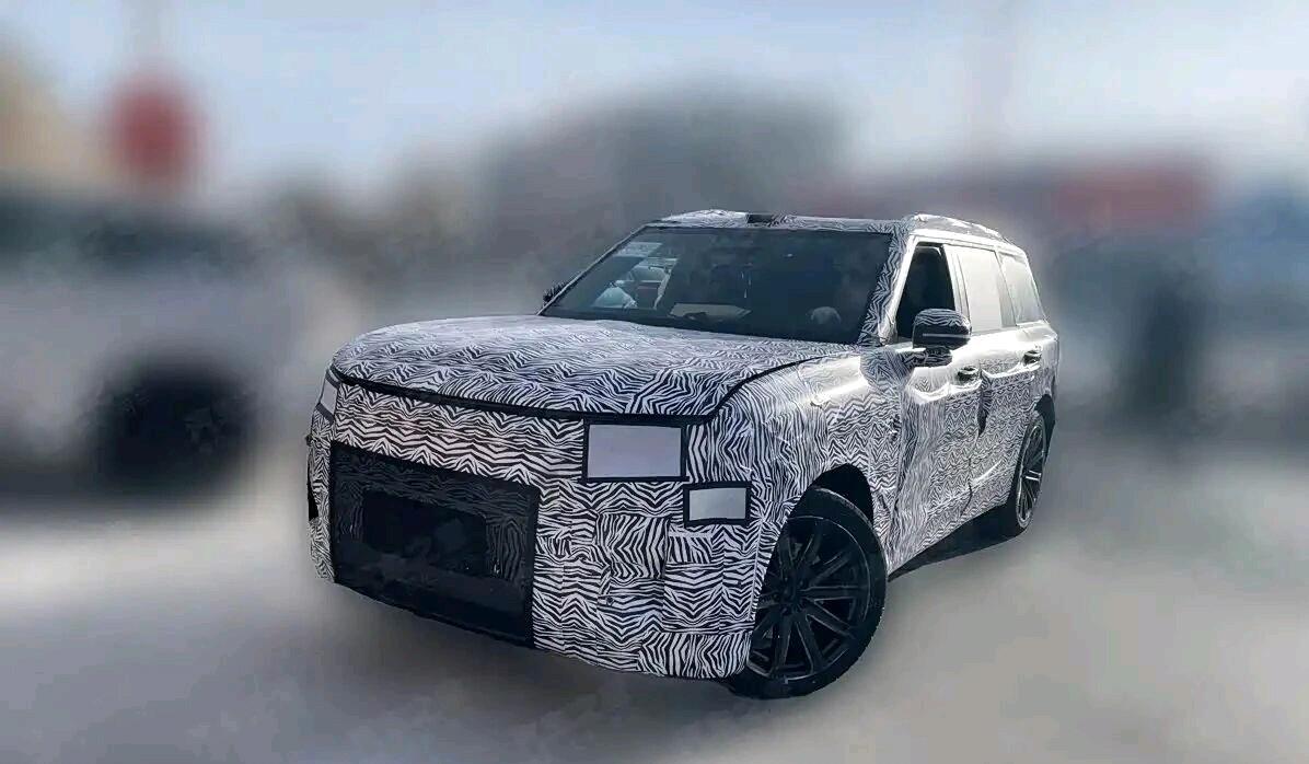 长安福特CX810谍照曝光  方盒子造型 带激光雷达外观，前脸用封闭式格栅＋大尺