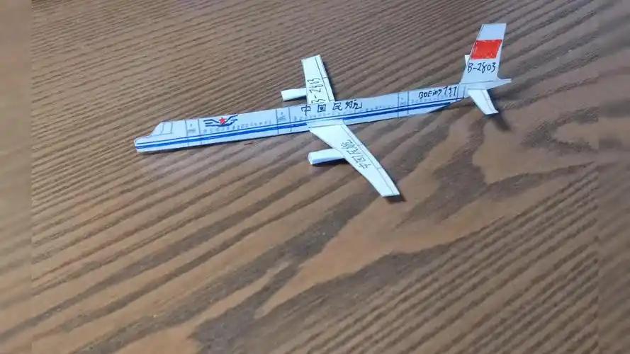1940年7月，一架空重仅1.57吨的“纸片”飞机正式服役。它用的发动机比美国同