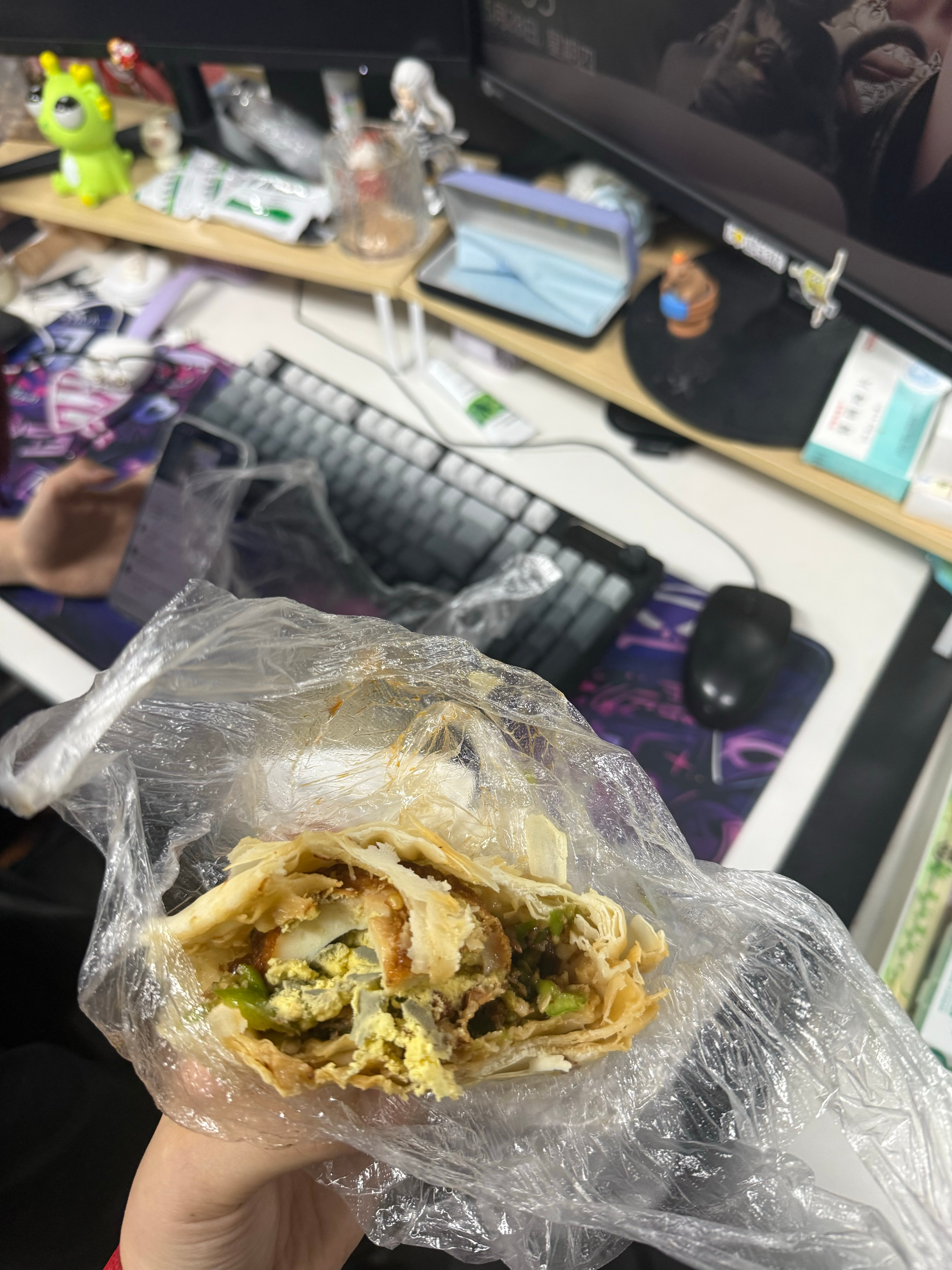 肉夹馍全是青椒。吃完肚子疼