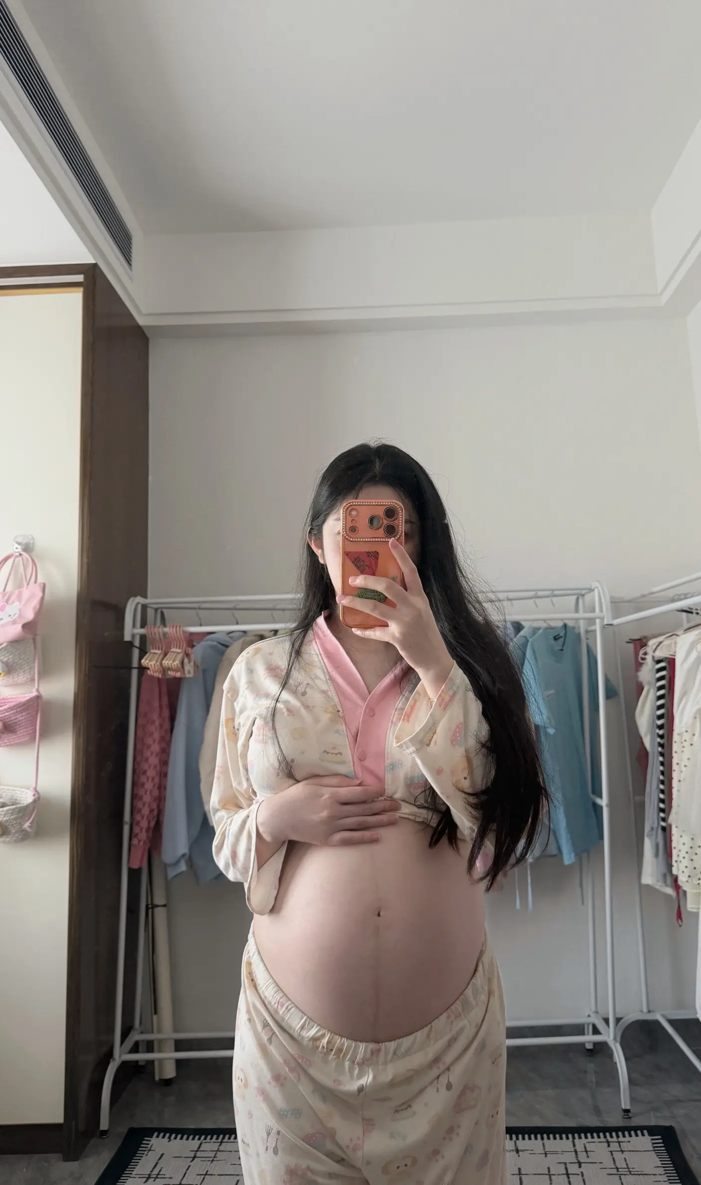 网上那些怀孕也瘦瘦的孕妇是怎么做到的？全身上下没有一个地方不胖的，肚子...