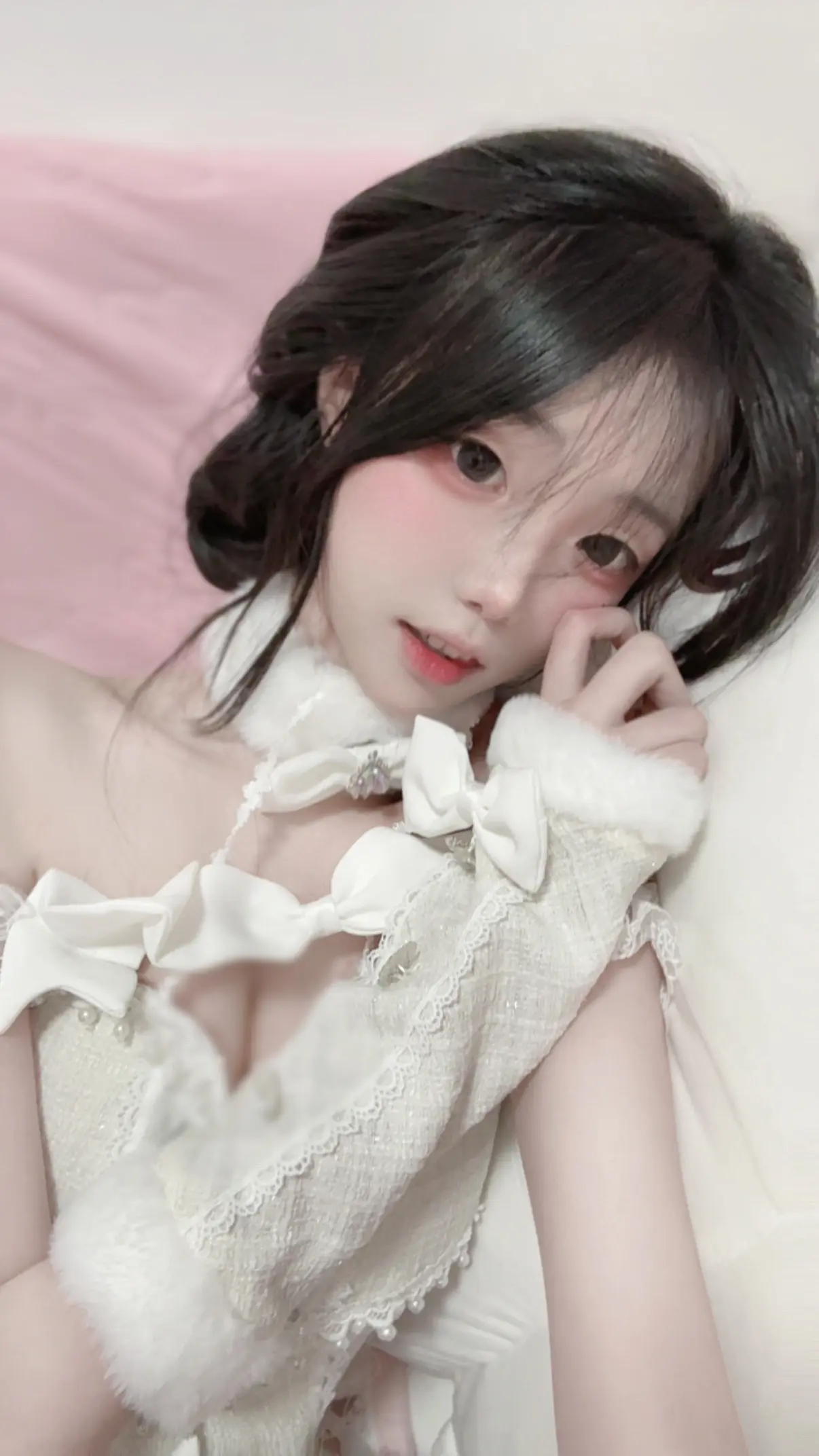 如果我再漂亮一点 是不是就能看清你的眼睛了