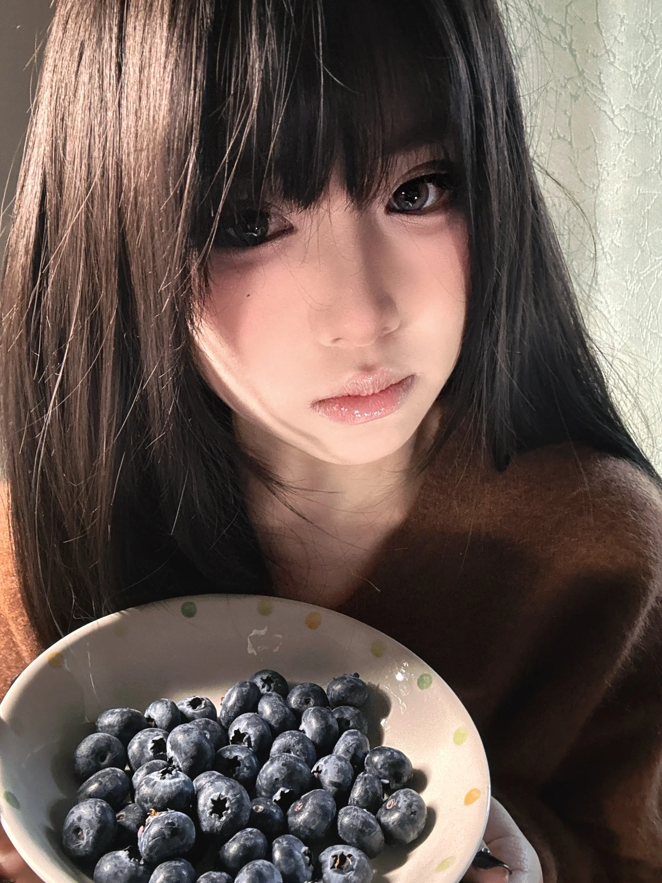 咬下苹果的瞬间爱就越过了红线