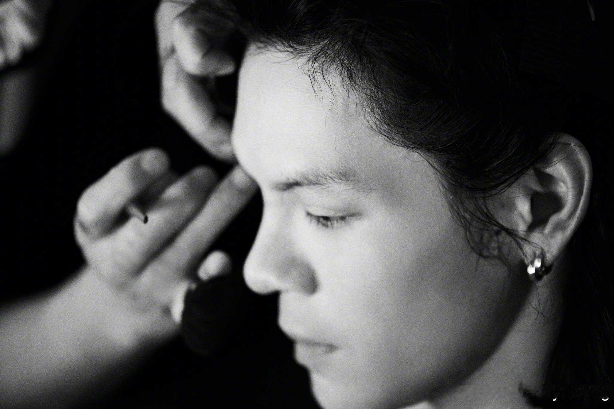 向佐 为什么女生穿男装可以  找到适合自己的衣服，男生穿女装跟女生穿男装一样 