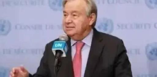 中国这次面对联合国要钱，态度变了。
 
联合国总部大楼的灯还亮着，看着依旧体面，