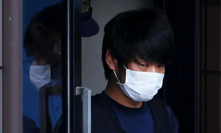 万万没想到
为了不伤及无辜，山上彻也放弃爆炸物、尝试买枪，结果却被骗了
11月2