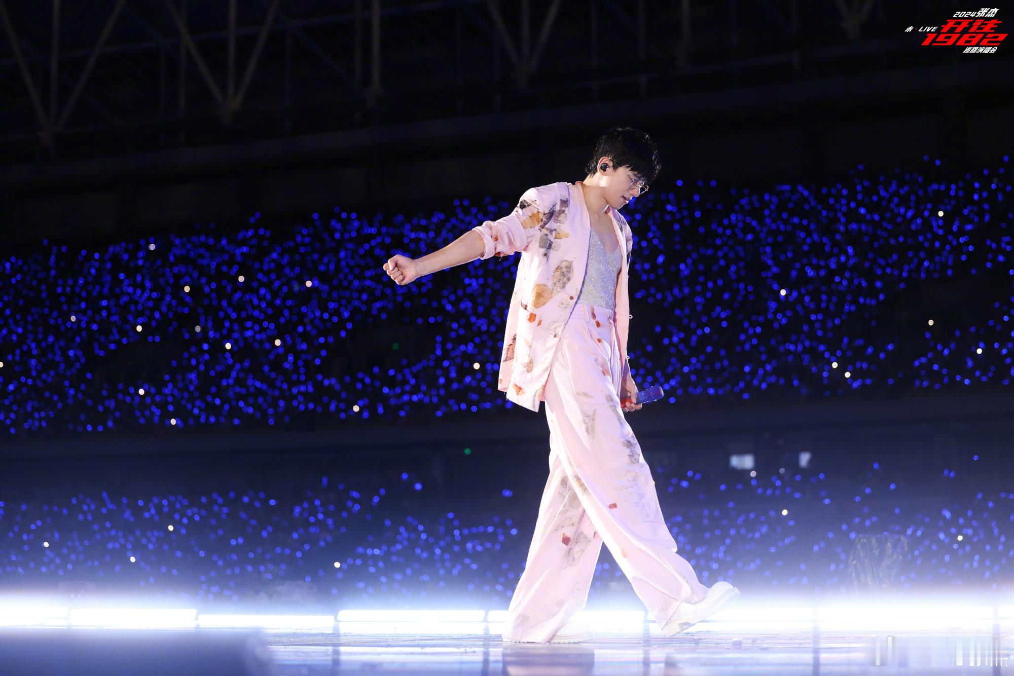 #张杰大北京大惊喜# 张杰下一站北京！不知道又会有怎么样的惊喜 ​ ​​​