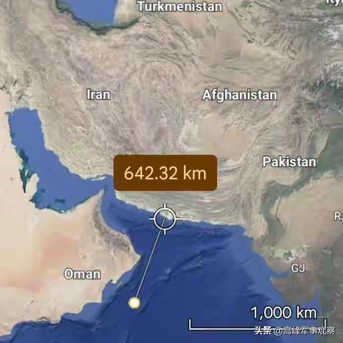 美以伊中东大战正酣，油轮过境小心翼翼，噤若寒蝉，不时海面上就有被点着的大型油轮，