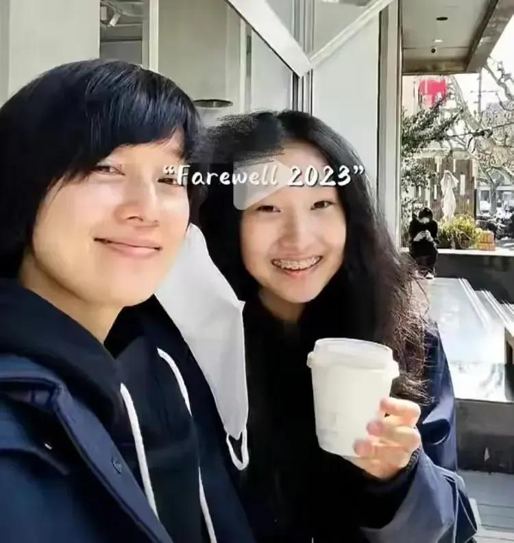 文章马伊琍女儿太棒啦
小姑娘才15岁却能做的一一手好菜，酸汤肥牛做的有模有样，还