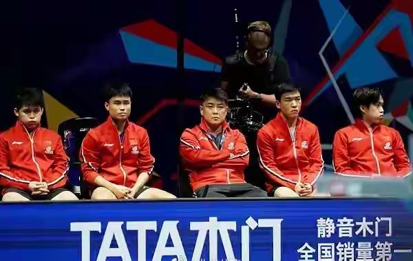 看国乒这么多年，头一回这么憋屈。

两天连输韩国、瑞典，小组第三爬进淘汰赛——创